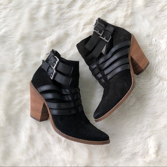 DV by Dolce Vita Shoes - DV Dolce Vita Black Buckle Booties Sz 9.